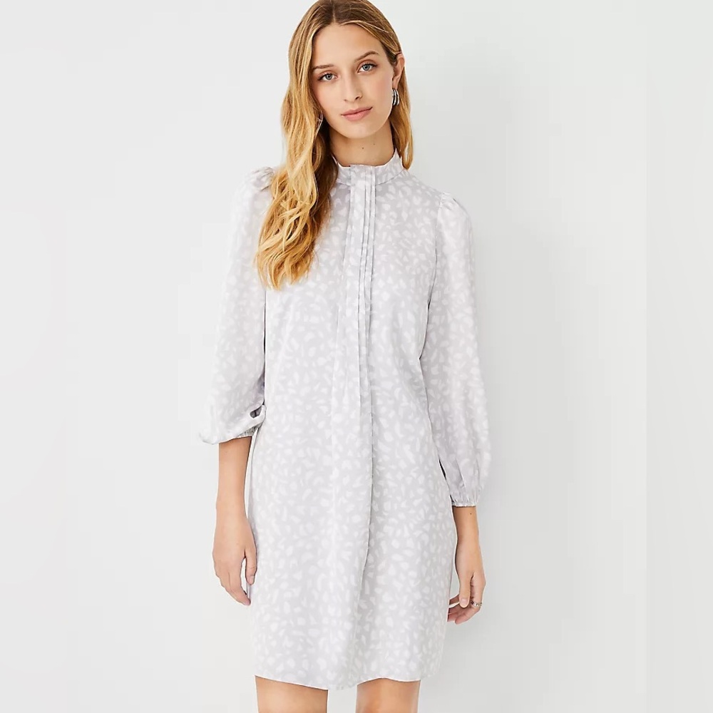 NWT Ann Taylor Mock Neck Satin-Like Animal Print Shift Dress Grey sz SMALL